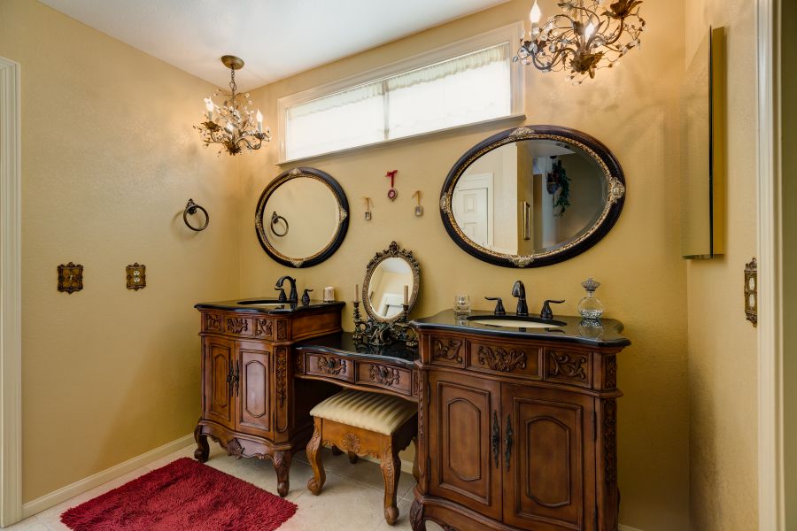 Master Bathroom in Ojai Home for Sale